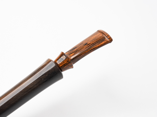 La Biota Sandblasted Dublin Sitter Tobacco Pipe (Horn Accent) - Image 6